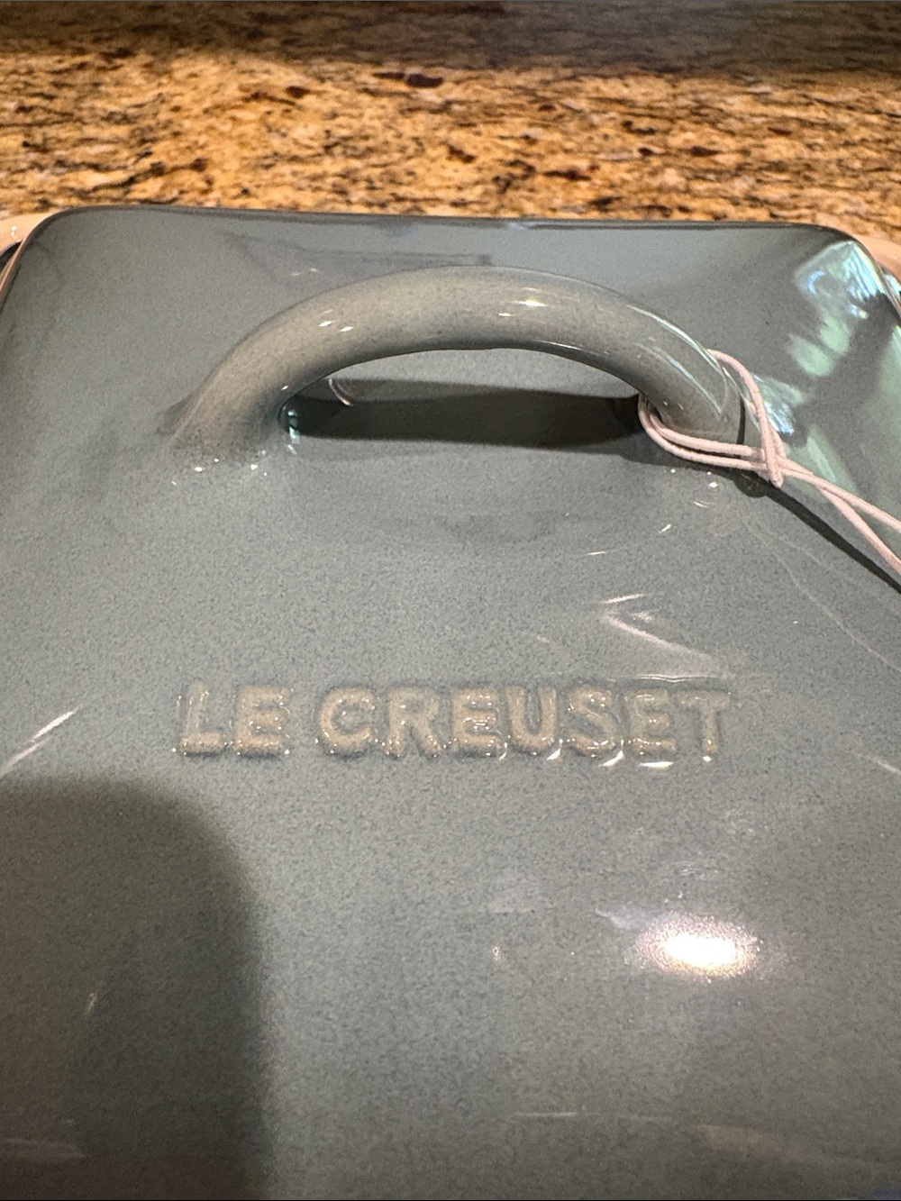 Le Creuset 23cm Square Shallow Dish with Lid, Ocean - Picture 11 of 15